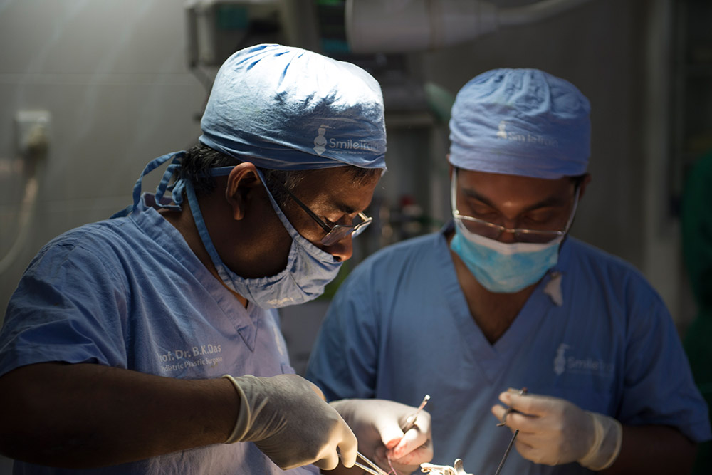 Dr Das in a cleft surgery