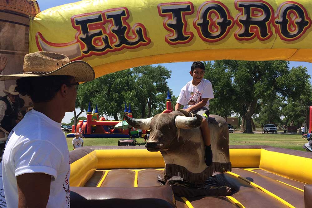 SmileFest bull riding