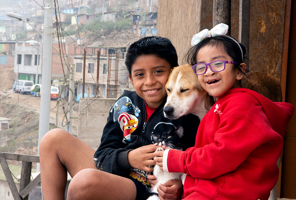 Kristhell with her dog and brother