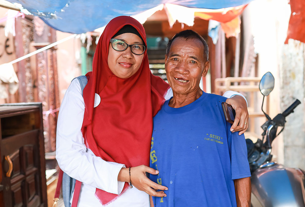 Endang with an older Smile Train patient