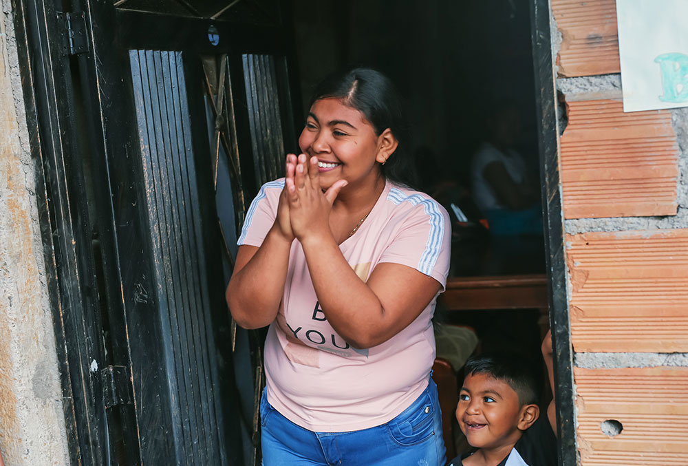 Mathias and Yesica greet the YLC at their house