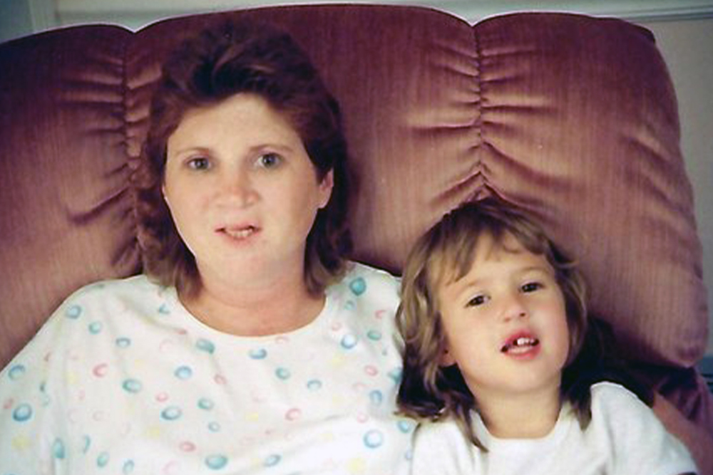 Teresa with her daughter Amanda at four years old