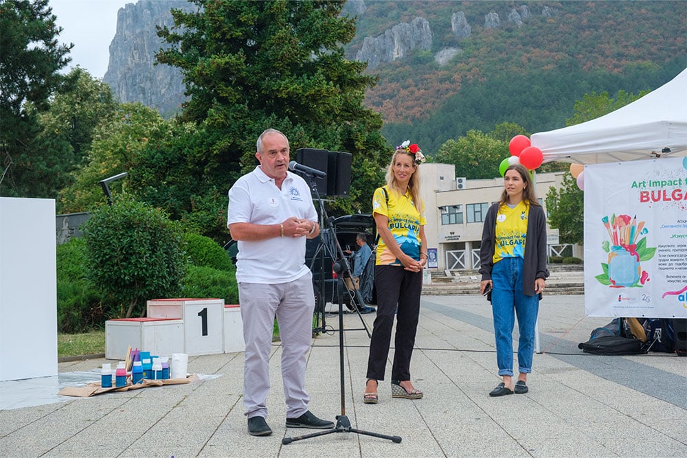 Dr. Youri Anastassov speaking at Art Impact for Health Bulgaria