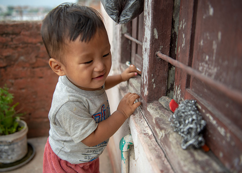 Smile playing after free Smile Train cleft surgery in Nepal