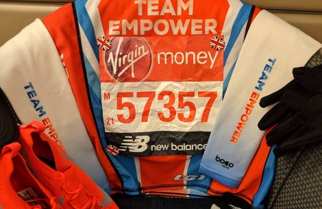 Team EMOWER marathon gear