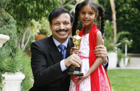 Smile Train patient Sophia holding trophy