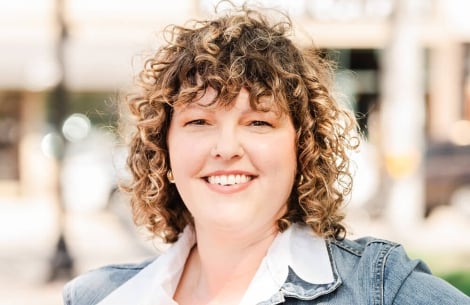 Monica Bush headshot