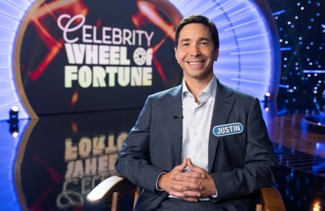 Justin Long on the Celebrity Wheel of Fortune set