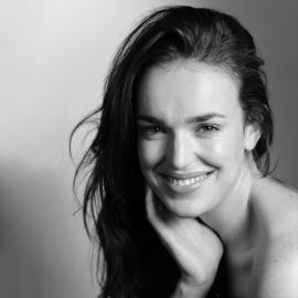 Elizabeth Henstridge