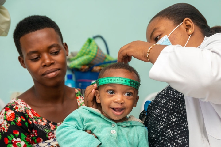 Smile Train patient Spelanzia receiving nutritional care