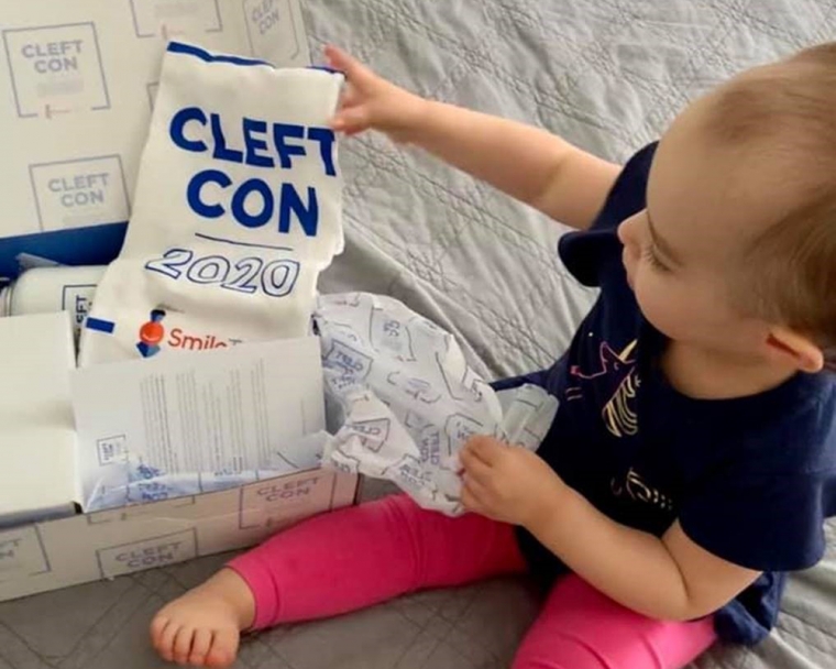 baby with cleft con shirt