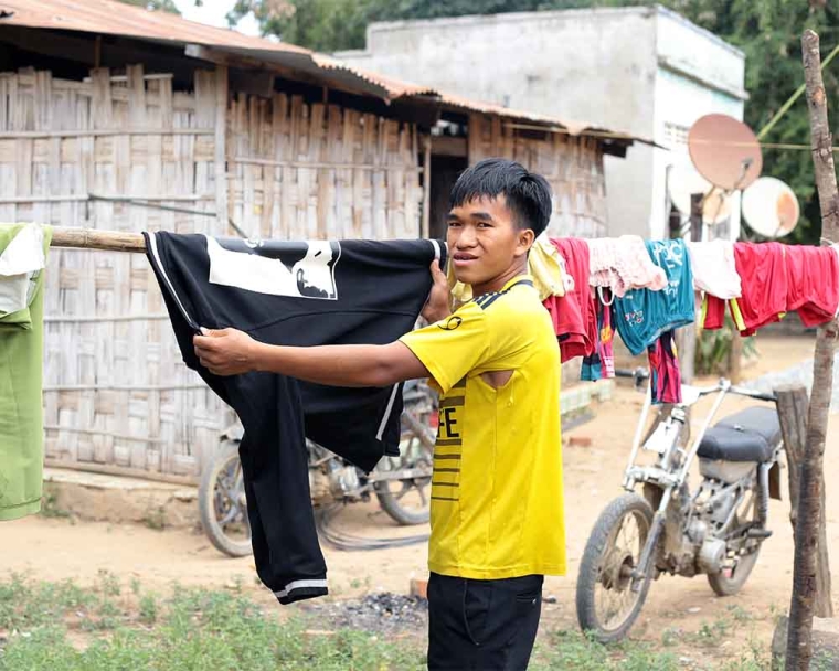 Ray doing laundry