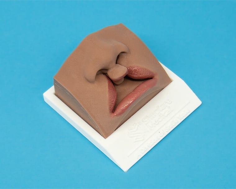 Side of a bilateral marking lip